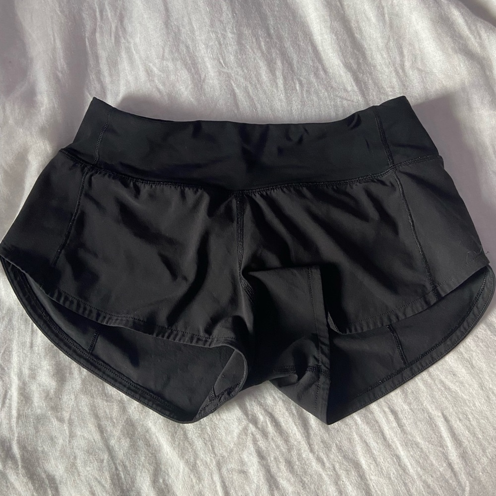 Black lululemon 2.5” speed up shorts